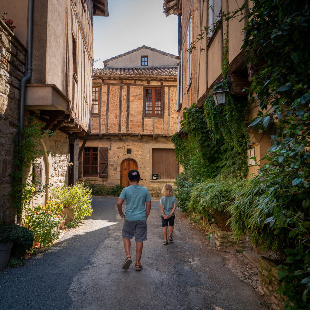 Les plus beaux villages du Tarn en famille, Puycelsi