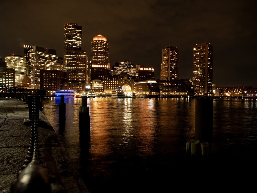 Visiter Boston de nuit, photo depuis le waterfront